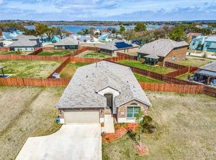 1023 Harbor Dr S, Azle, TX 76020