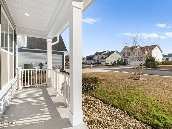 4th image of 744 Heartwood Drive