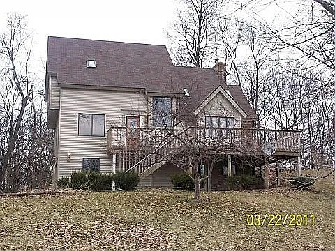 2833 Acorn Ln photo 1