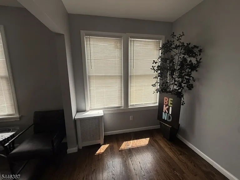 208 Laurel Ave — Photo 15
