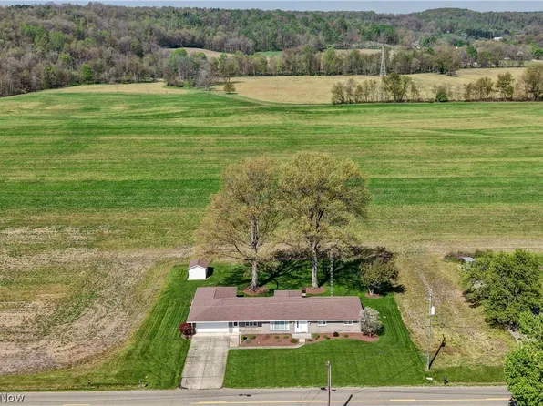 7090 Winfield Strasburg Rd NW, Strasburg, OH 44680