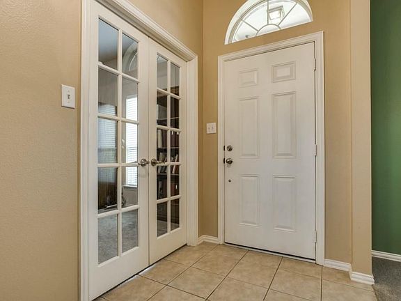 4th image of 3915 Canton Ct