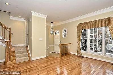 Living Room w/ hardwood floors