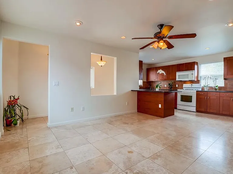 741 Agate St — Photo 11