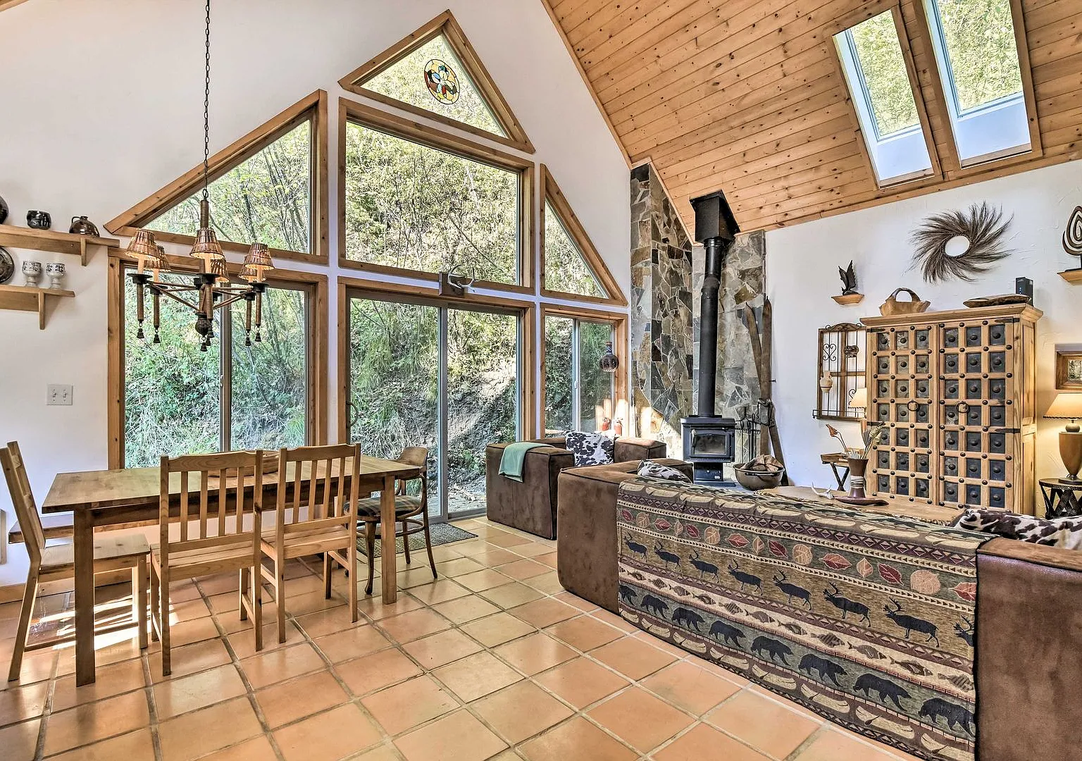 21561 E. Hideaway Ln. — Photo 4