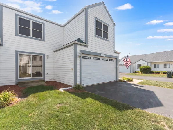 1731 Waters Edge Dr, Minooka, IL 60447