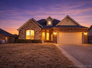 8412 E Lansing St, Broken Arrow, OK 74014