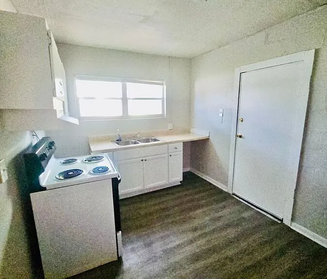 1105 Polk St — Photo 16