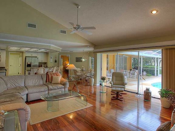 4th image of 9124 Canberley Dr