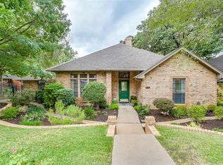 5010 Willow Park Dr, Arlington, TX 76017