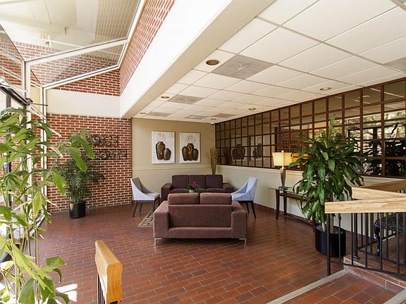 4th image of 1525 Le Baron Ave #1525