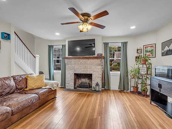 3rd image of 22 Grand Avenue
