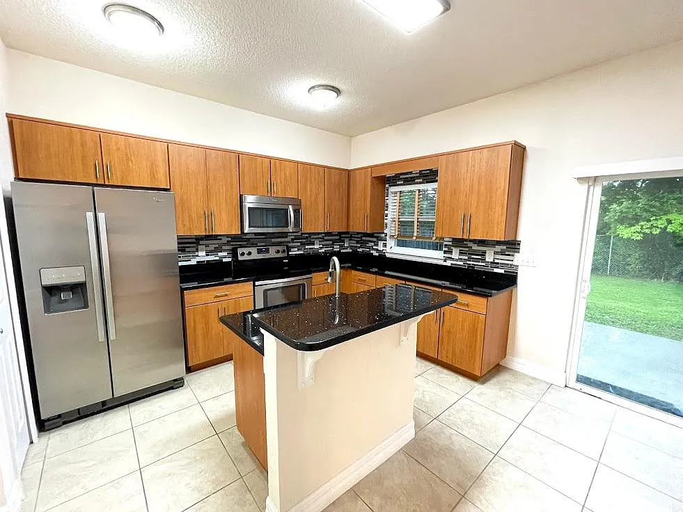 357 S Observatory Dr — Photo 4