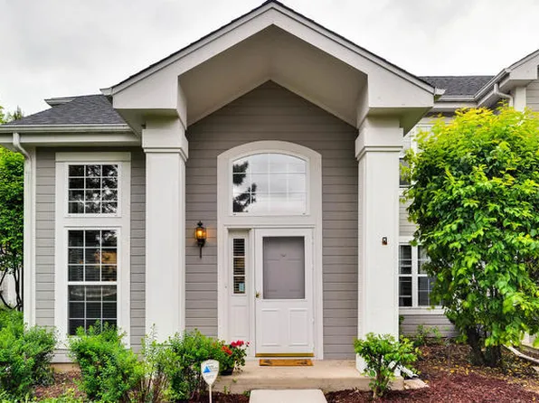 1304 Spencer Ln, Batavia, IL 60510