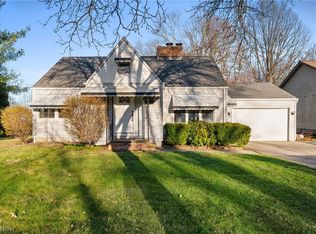 2809 Stark Dr, Willoughby Hills, OH 44094