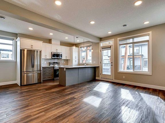 4th image of 410 Seton Psge SE #3111