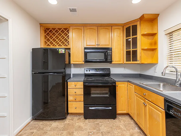 3334 Stone Heather Ct — Photo 19