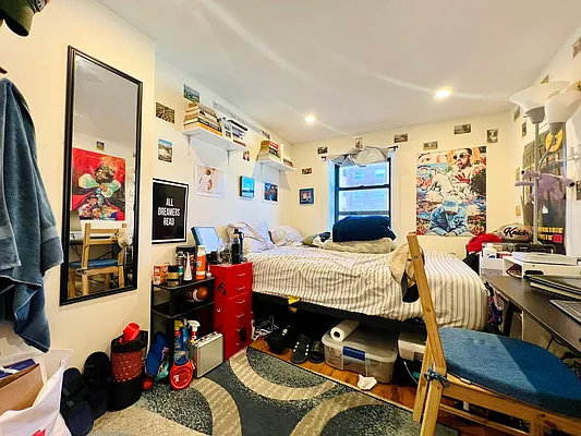 Rented by EXR | media 8