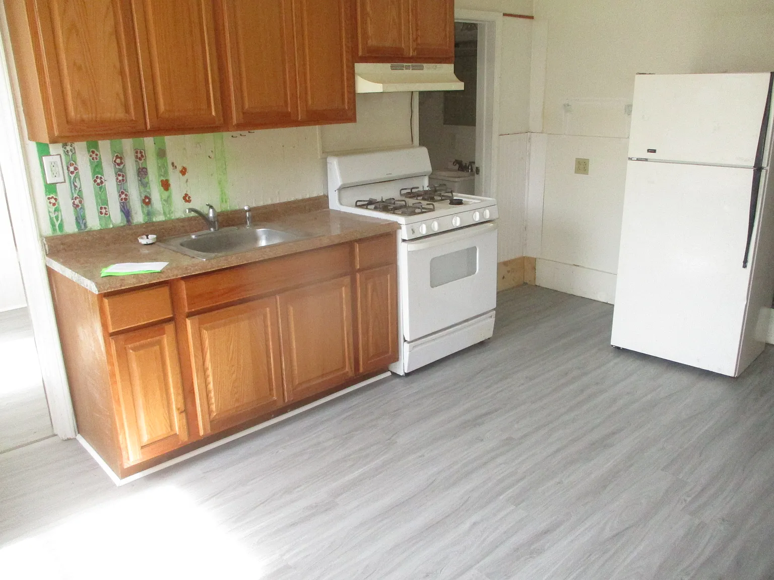 1 bed, 900 sqft, $1,195 — Photo 3