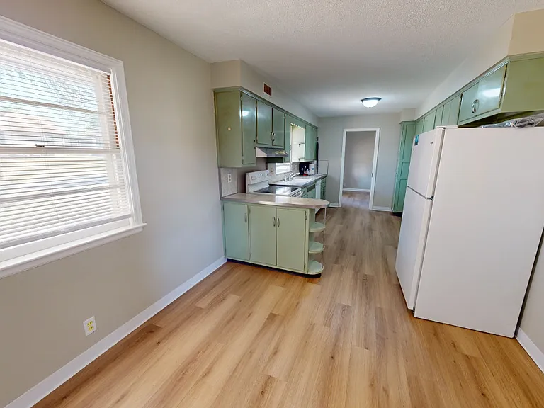 916 W Wayne St — Photo 4
