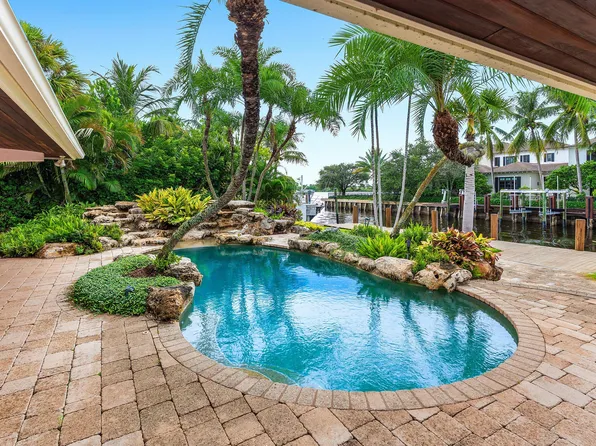 122 Marlin Dr, Ocean Ridge, FL 33435