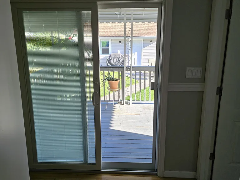 124 Leonard Ave #1 — Photo 6
