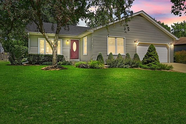 1st image of 30W090 Greenbrook Ct
