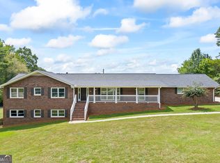 5823 Suwanee Dam Rd, Buford, GA 30518