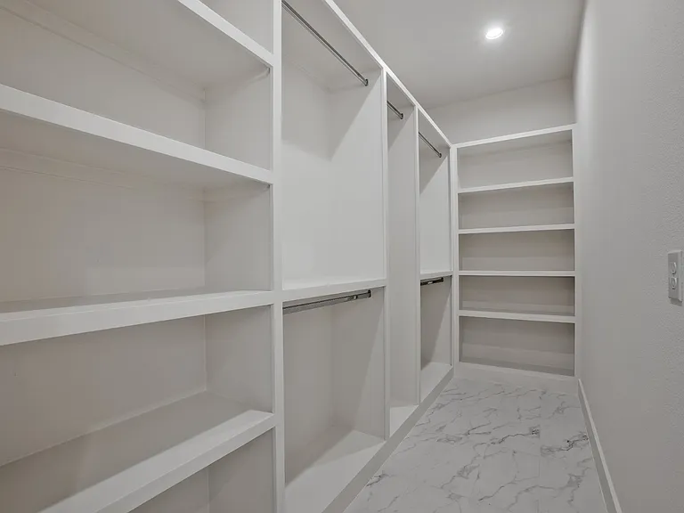 4322 Roseland Ave #9 — Photo 41
