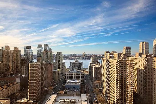 1st image of 160 W 66th St APT 32A