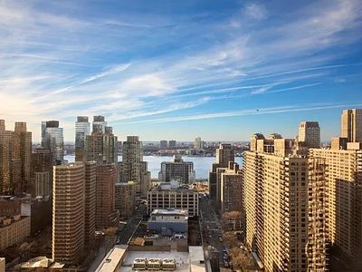 160 W 66th St APT 32A, New York, NY, 10023