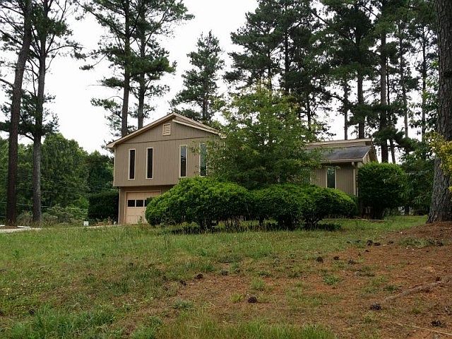 1st image of 829 Emerald Forest Cir