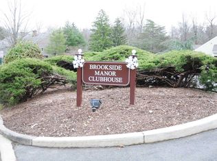 85 Frost Ln, Mahwah, NJ 07430