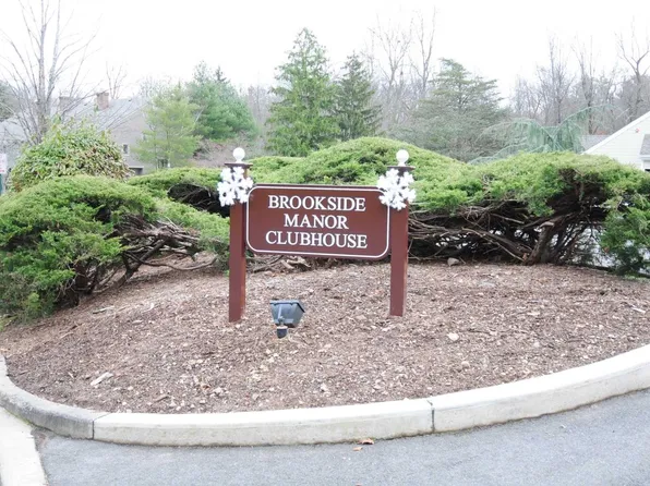 85 Frost Ln, Mahwah, NJ 07430