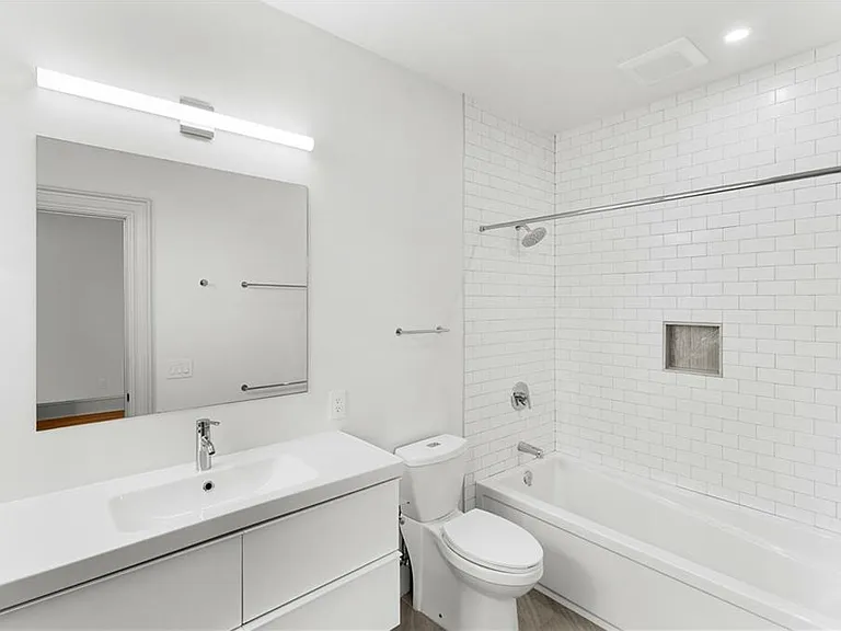 31 Parade St #302 — Photo 6