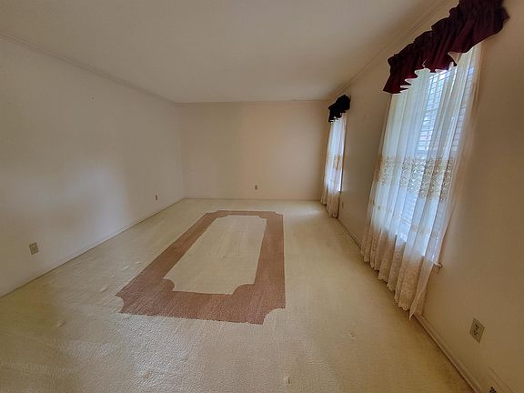 4th image of 6404 Messick Rd