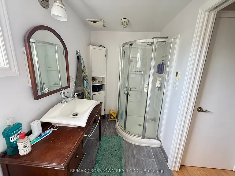28 Austen Ln — Photo 9