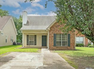 1449 Amberley Woods Cv, Helena, AL 35080