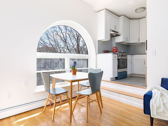 3rd image of 88 Meserole Ave APT 3E
