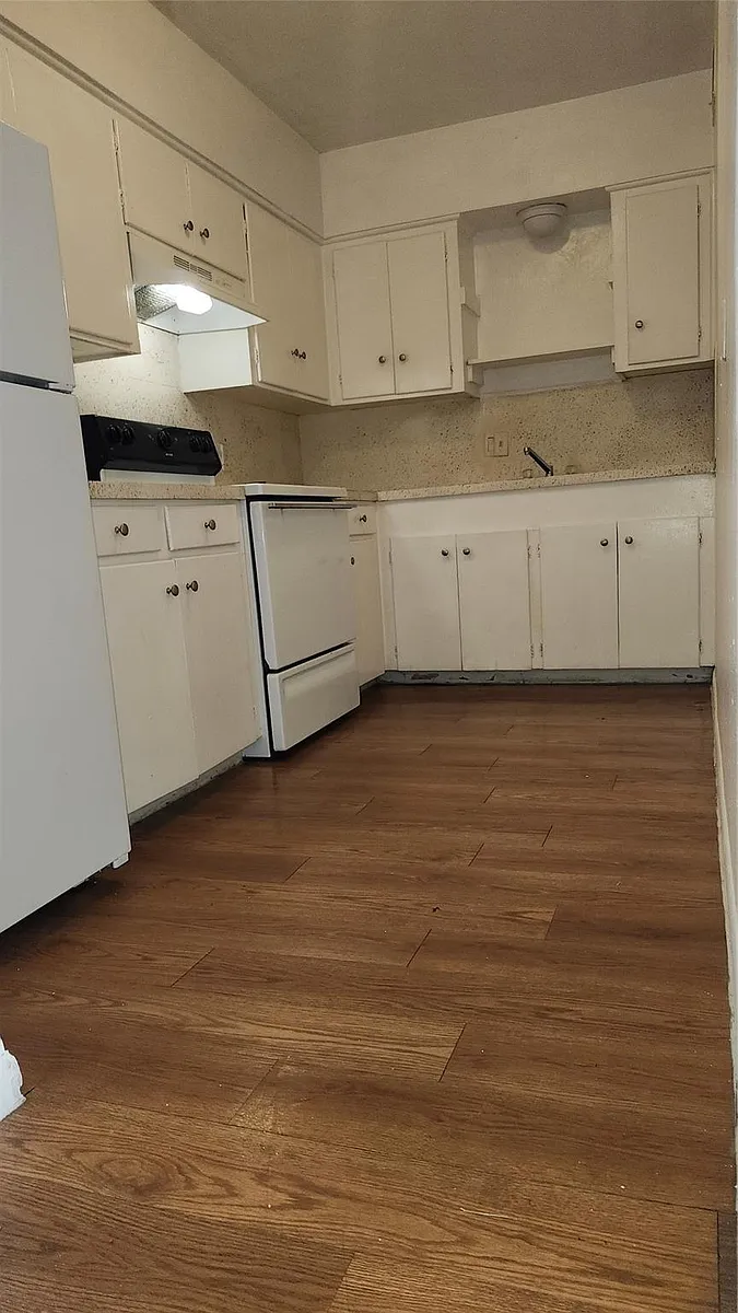 Building Photo - 105 Avondale St #16