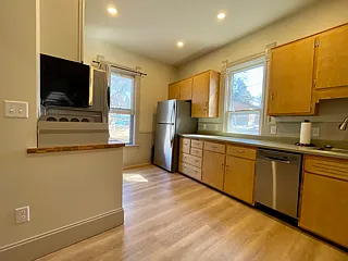 Building Photo - 933 Williamson St #1