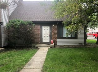 1801 Raintree Ct #6-1, Sycamore, IL 60178