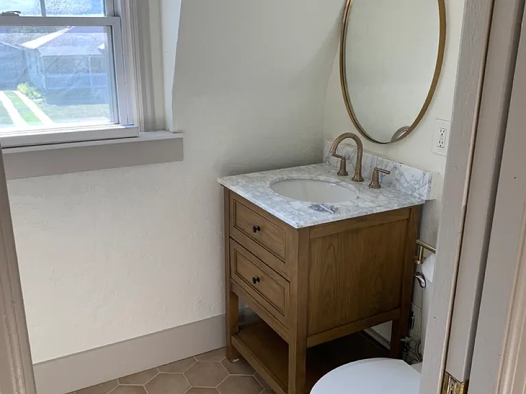 2nd Floor bathroom #2