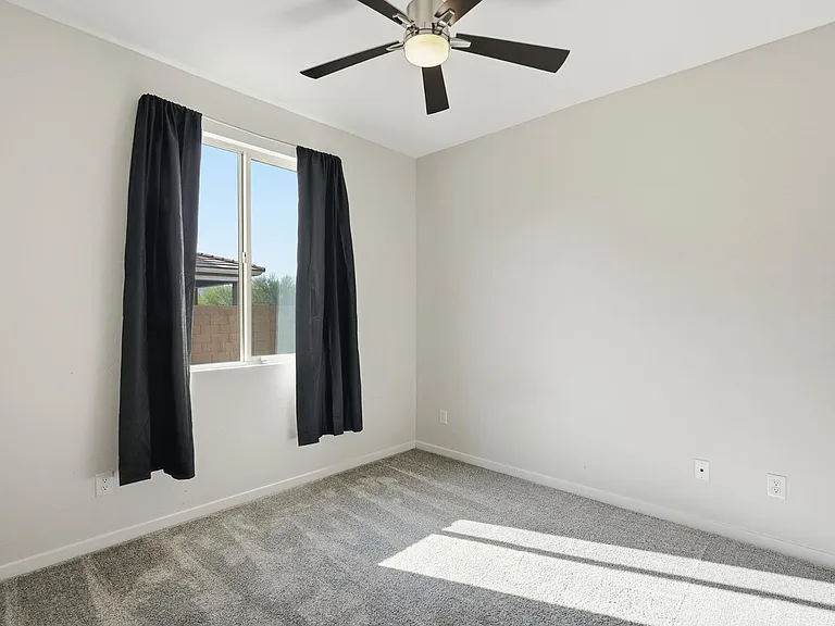 641 S Davidson Ln — Photo 32