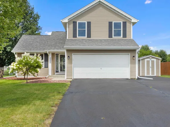 2237 Tumbleweed Ln, Beloit, WI 53511