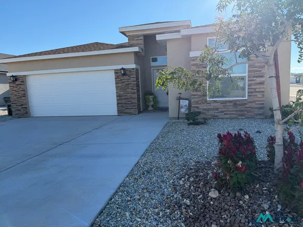 3733 Honeysuckle Dr, Carlsbad, NM 88220