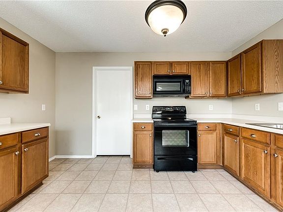 4th image of 5425 Still Canyon Dr