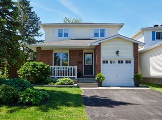 716 Levac Dr, Ottawa, ON K4A2R2
