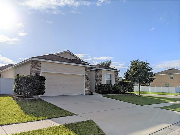 3rd image of 6206 Evansbrook Dr