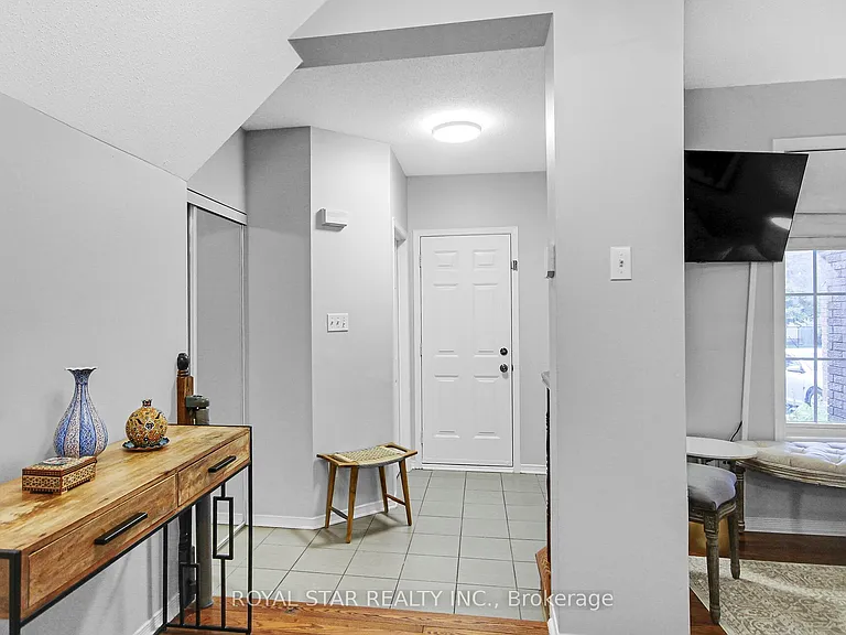 133 Margrave Ave — Photo 6